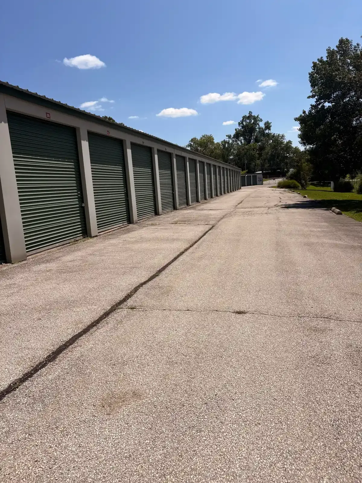 Miles of Storage Cleve Butcher Rd drive up self storage